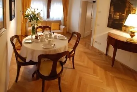 Apartamento Lmv Exclusive Apts Santo Stefano *