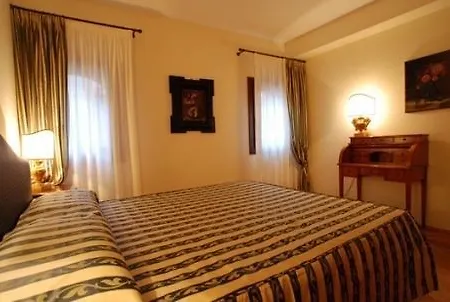 Lmv Exclusive Apts Santo Stefano * Veneza