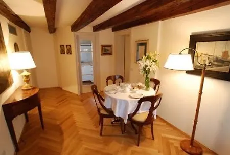 Lägenhet Lmv Exclusive Apts Santo Stefano *